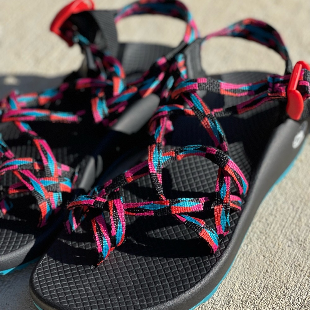 Womens EUC Chaco ZX2 size 8